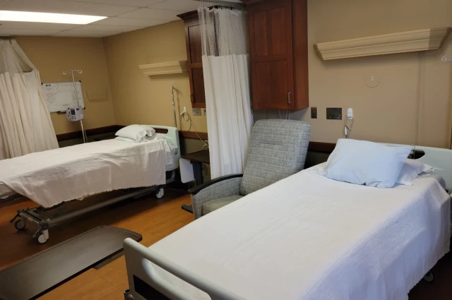Mirror - Holton Outpatient Services