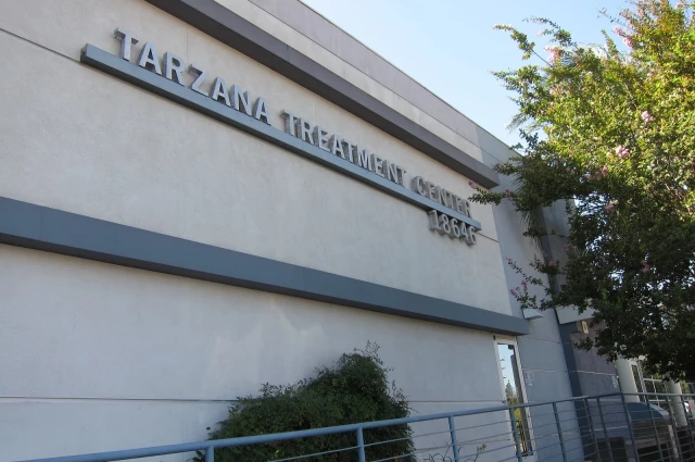 Tarzana Treatment Centers - 18646 Oxnard Steet