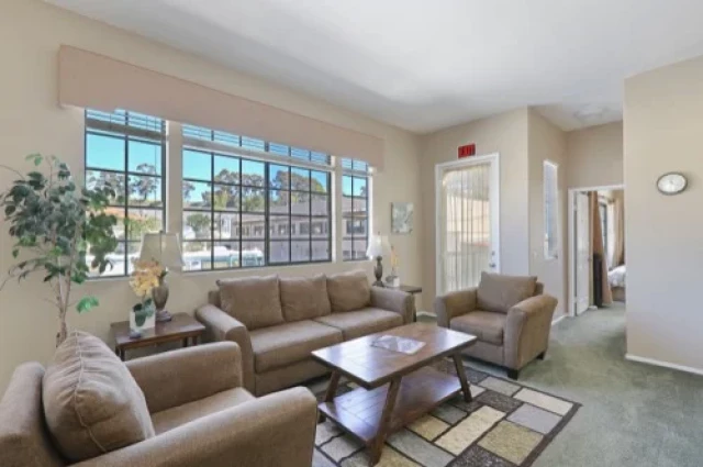 Pacific Hills - Men's Residential