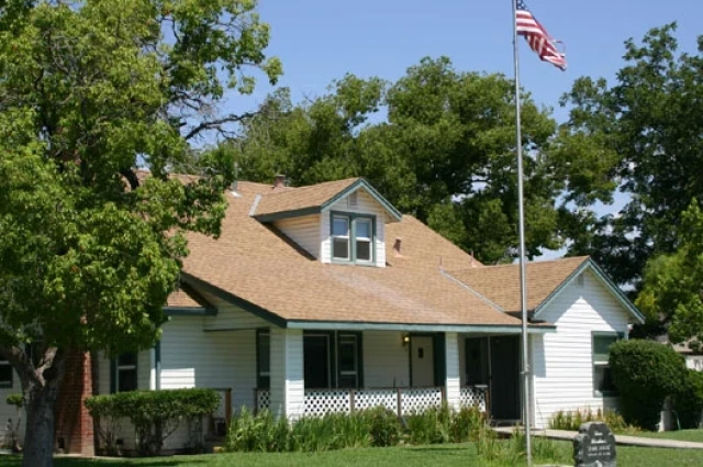 Community Social Model Advocates - Hobie House