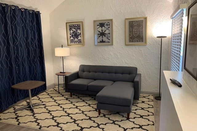 Veterans Alcoholic Rehab Program - Gibson House for Women