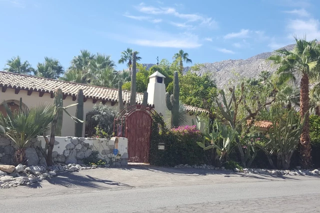 Michael's House - Women's Center