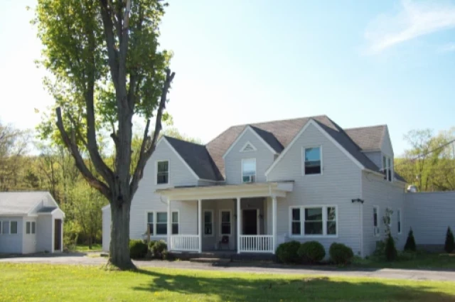 Pyramid Healthcare - Pine Ridge Manor Halfway House for Men