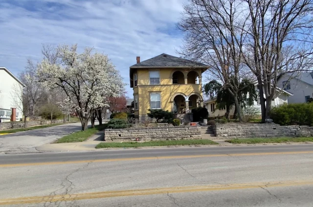 Amethyst House - West 2nd Street