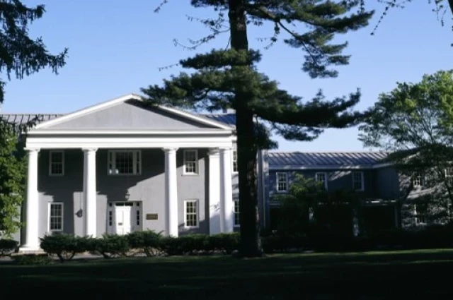 Brook Hospital - KMI