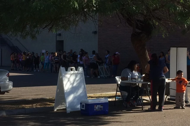 Chicanos Por La Causa - Centro De La Familia