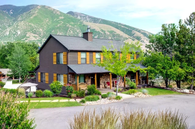 Deer Hollow Recovery