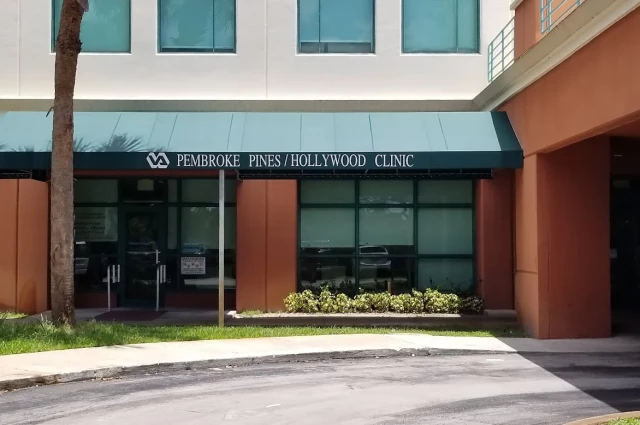Miami VA Healthcare System - Pembroke Pines - Hollywood CBOC Miami VA Healthcare System - Pembroke Pines - Hollywood CBOC
