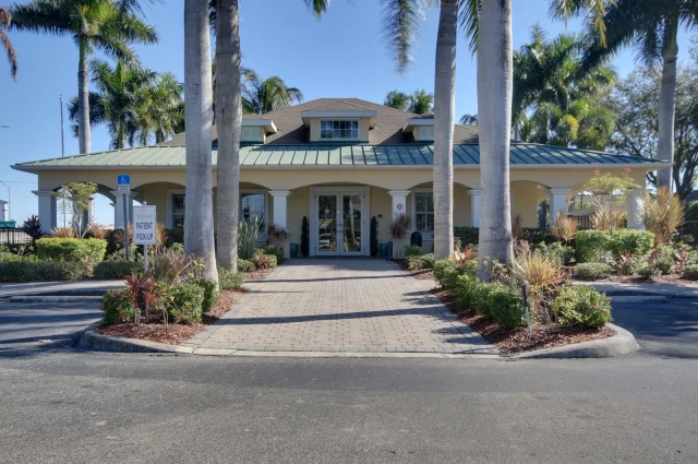 White Sands Treatment Center - Naples Alcohol and Drug Rehab