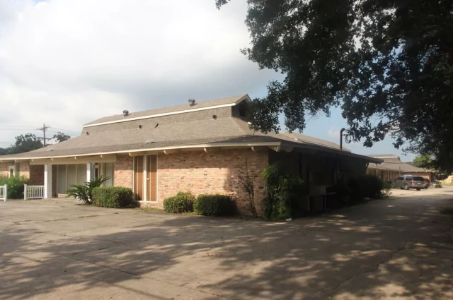 Woodlake Addiction Recovery Center - Mid-City Detox