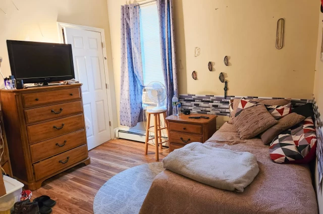 County Men's Sober House