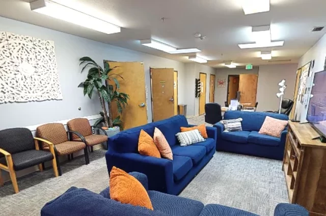 Lifeline Connections Women’s Recovery Center