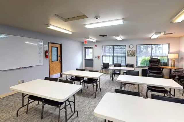 Lifeline Connections Women’s Recovery Center