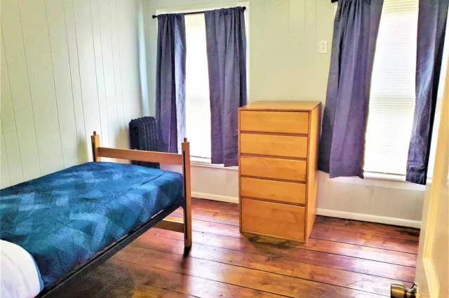 Greenfield Men's Sober House