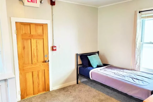 Greenfield Men's Sober House