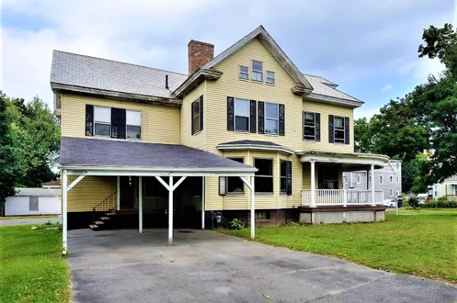 Pleasant Coed Sober House