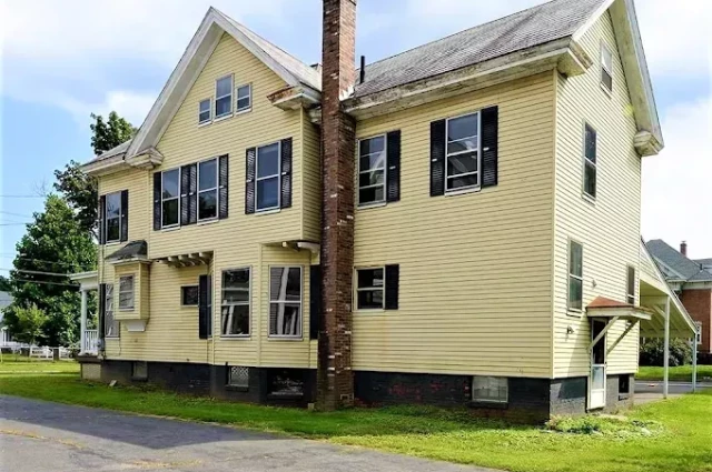 Pleasant Coed Sober House