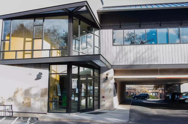 Clinica Family Health & Wellness - Norton Center