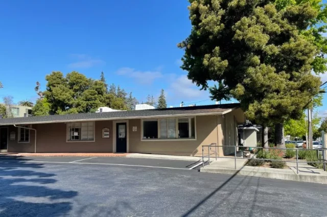 HealthRIGHT 360 San Mateo Clinic HealthRIGHT 360 San Mateo Clinic