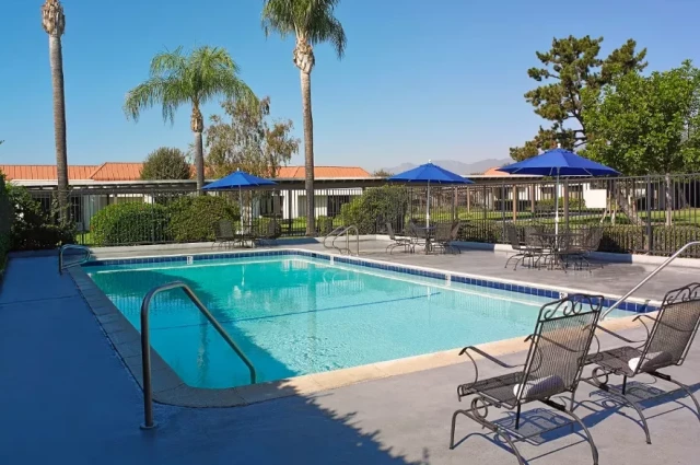Aurora Charter Oak Hospital - Outpatient Aurora Charter Oak Hospital - Outpatient