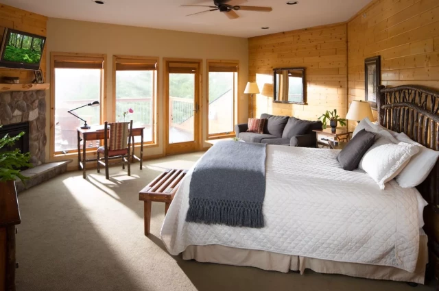 Faith's Lodge