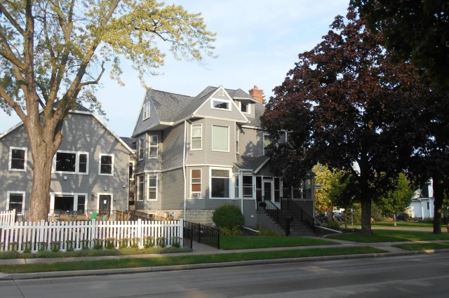 Beacon House - Friends of Women in Recovery