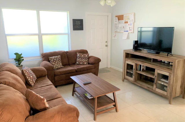 Clean and Sober Recovery Center - Better Tomorrow Treatment Center
