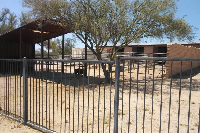 La Frontera Center - Thornydale Ranch