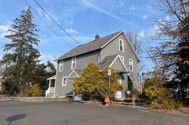 Laszlo Center 4 Hope and Healing
