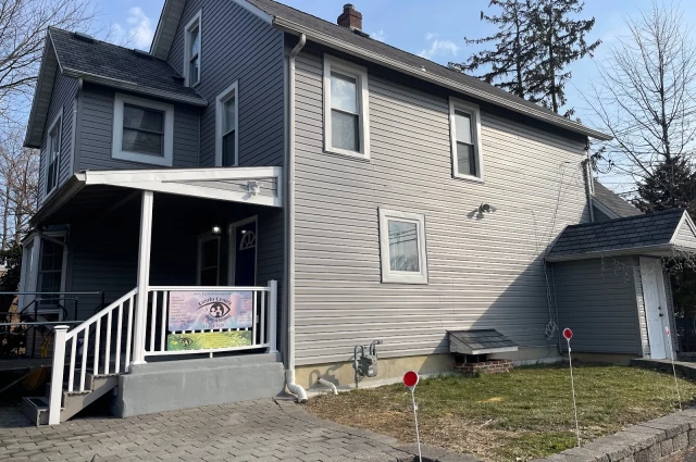 Laszlo Center 4 Hope and Healing