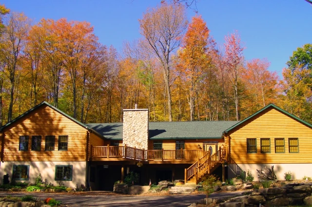 Little Creek Lodge