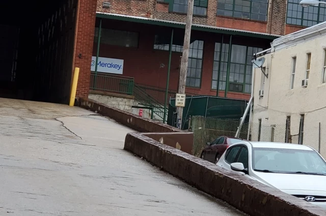 Merakey Philadephia - Armat CIRC