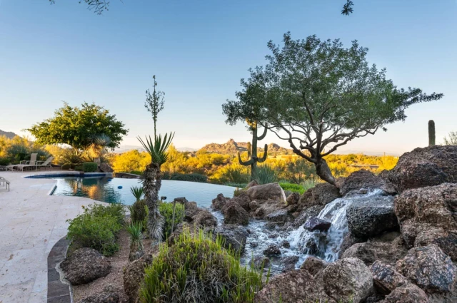 BBC Scottsdale - Hopess Scottsdale