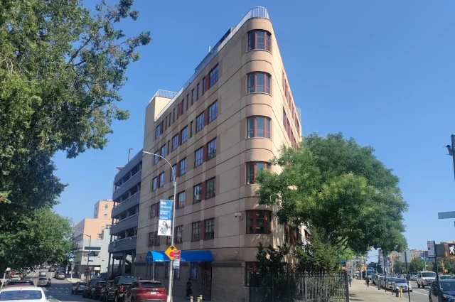 Elmhurst Hospital Center