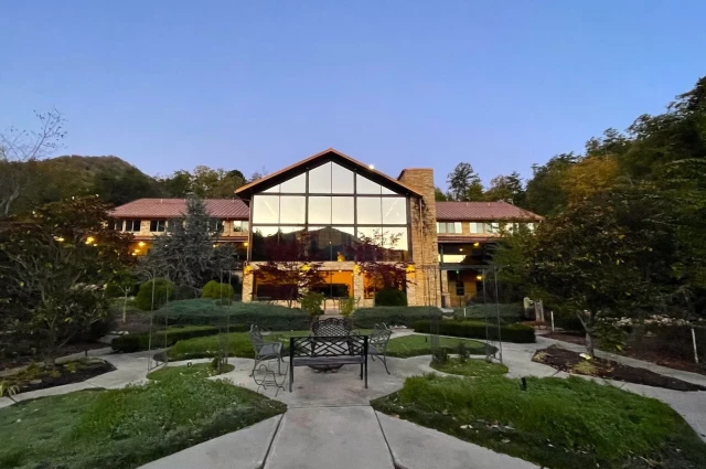 Pasadena Villas Smoky Mountain Lodge