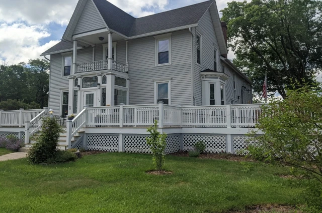 Way Back Inn - Grateful House