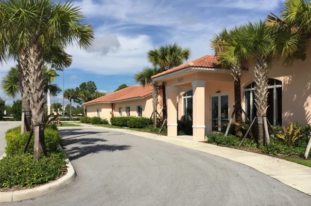Holistix Treatment Centers - We Level Up Lake Worth