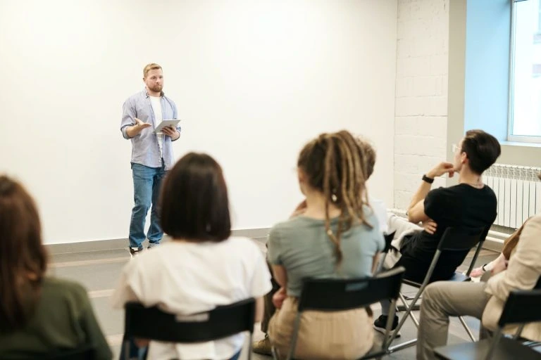 Does AA Work? How Effective are Alcoholics Anonymous Meetings? Does AA Work? How Effective are Alcoholics Anonymous Meetings?