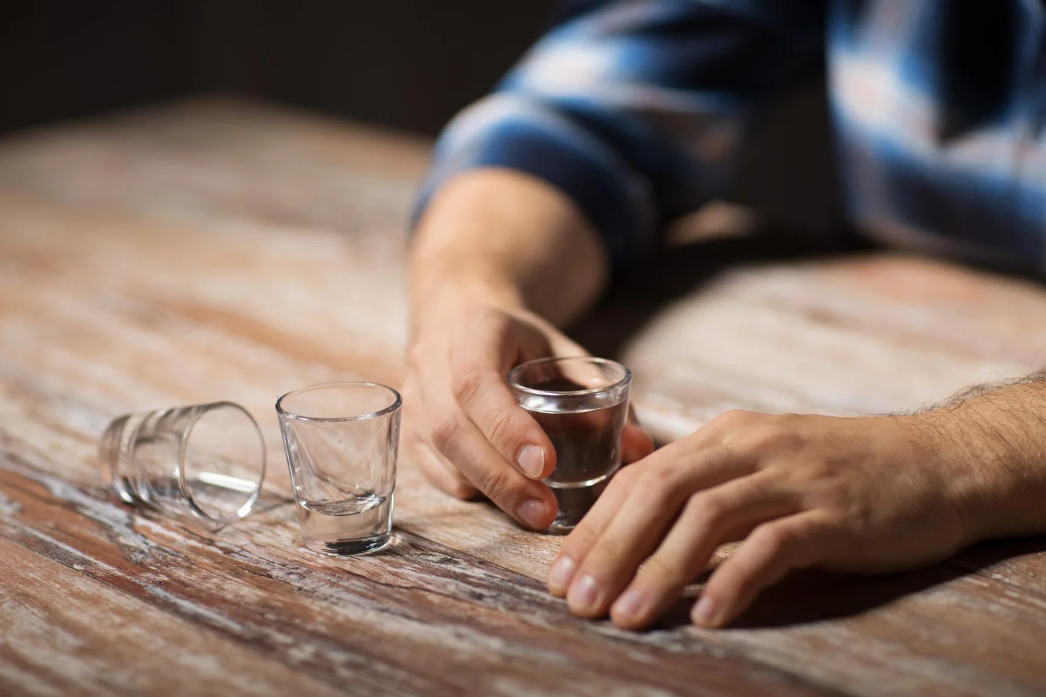 Binge Drinking: Campus Culture, Public Health Crisis, Socioeconomic Influence Binge Drinking: Campus Culture, Public Health Crisis, Socioeconomic Influence